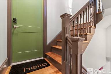 Main picture of 36 Emerson