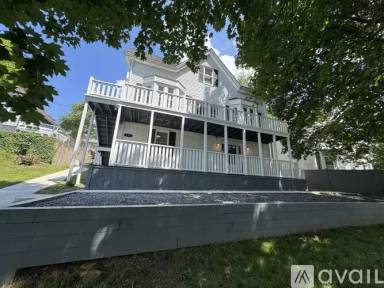 Main picture of 190 Common St