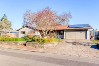 Main picture of 278 NE 30th Ave