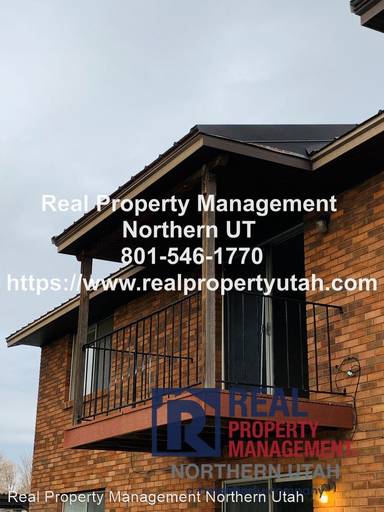 Main picture of 2123 Oakridge Dr