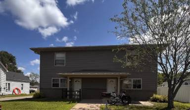 Main picture of 221 10th Ave