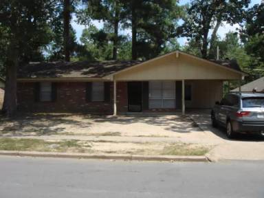 Main picture of 3503 E Lake Dr