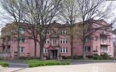 Main picture of 1426 Central Ave