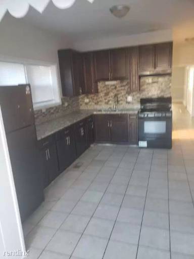 Main picture of 1358 W 78th St