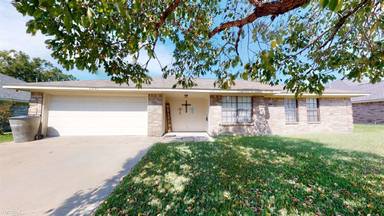 Main picture of 3905 Brighton Dr
