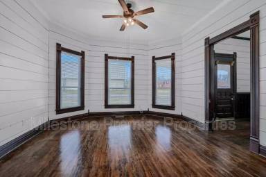 Main picture of 312 N College St