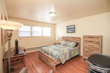 Main picture of 703 S Summit Ave