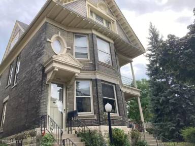 Main picture of 1536 N Jackson St