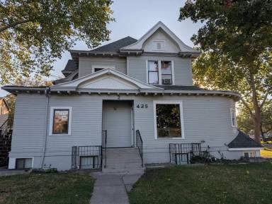 Main picture of 425 5th St