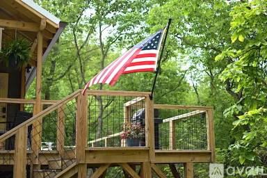 Main picture of 1566 Old Mill Rd