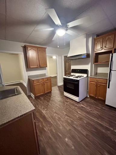 Main picture of 179 Sutton Ave