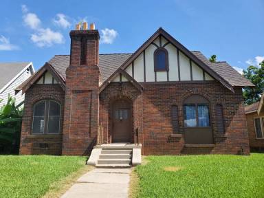 Main picture of 354 Olive St