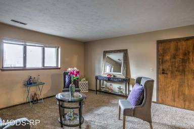 Main picture of 4880 S 131st St