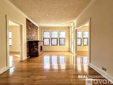 Main picture of 3523 N Racine Ave