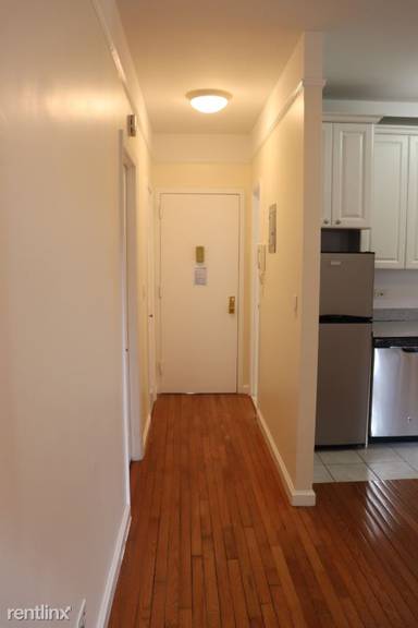 Main picture of 17 Greenwich Ave