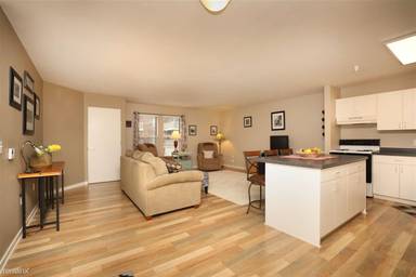 Main picture of Riverside Place Condominiums