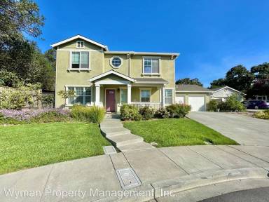Main picture of 137 Highland Ct