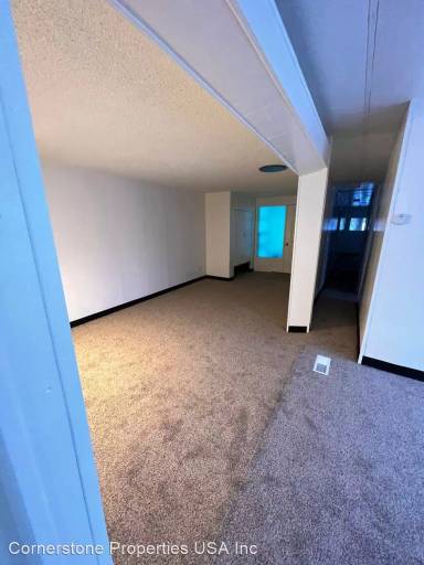 Main picture of 1908 Hillcrest Dr