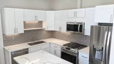 Main picture of 2381 Bryant St