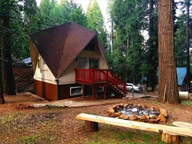 Main picture of 2714 Iris Ln
