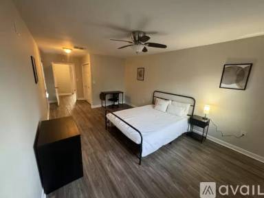 Main picture of 2483 Memorial Dr SE