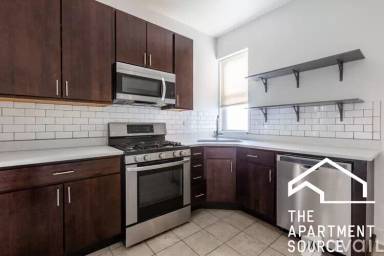 Main picture of 4736 W Armitage Ave