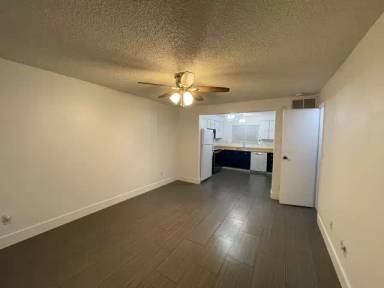 Main picture of 1400 E 9th St