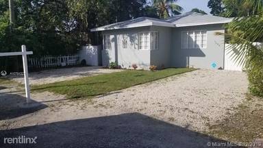 Main picture of 7520 NE 3rd Ave