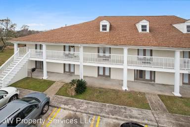 Main picture of 76 Carriage Ln