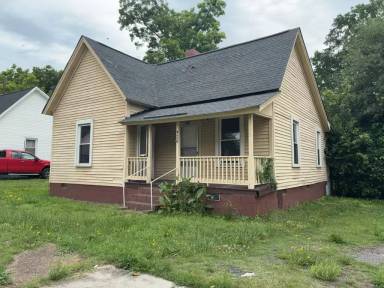 Main picture of 210 D St