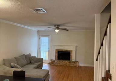 Main picture of 140 Southfield Pkwy