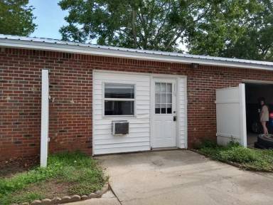 Main picture of 1618 N Cedar St