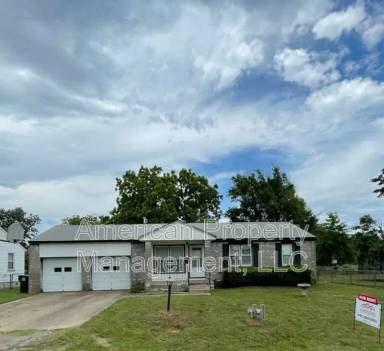 Main picture of 523 E Duncan St