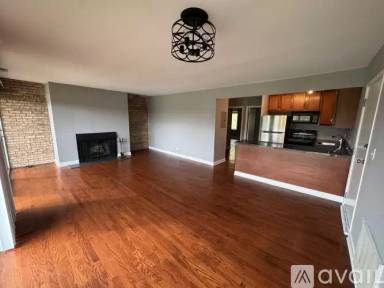 Main picture of 5852 Forest View Rd