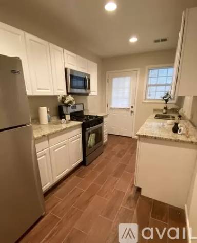 Main picture of 664 River Bend Dr