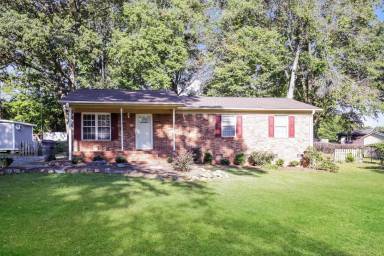 Main picture of 124 Longbow Rd