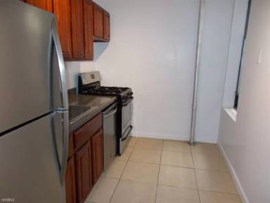 Main picture of 537 Clinton Ave