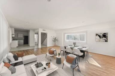 Main picture of 5738 Woodman Ave