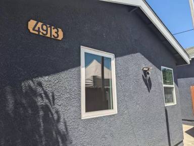 Main picture of 4913 Templeton St
