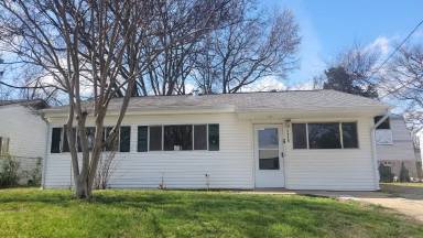 Main picture of 1213 Grace St NW
