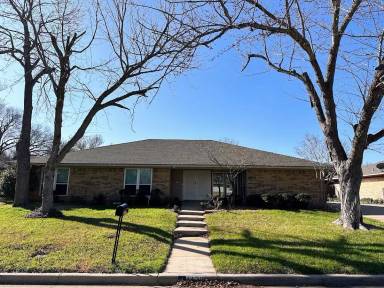 Main picture of 4629 Foxfire Way