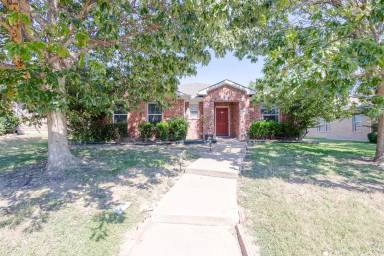 Main picture of 12482 Shepherds Hill Ln