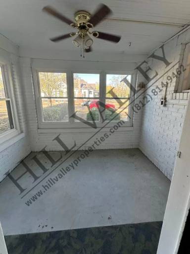 Main picture of 427 Washington Ave