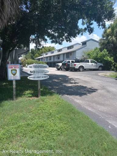 Main picture of 200 Meres Blvd