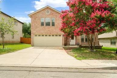 Main picture of 17427 Sapphire Rim Dr