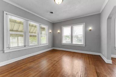 Main picture of 2527 Shelby St
