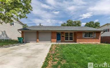 Main picture of 50 Willow Dr