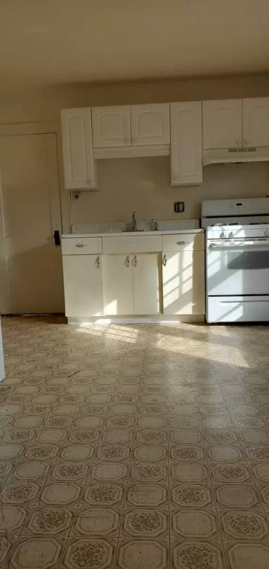 Main picture of 441 S Quincy St