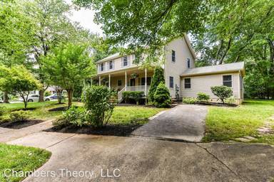 Main picture of 142 Spring Ct