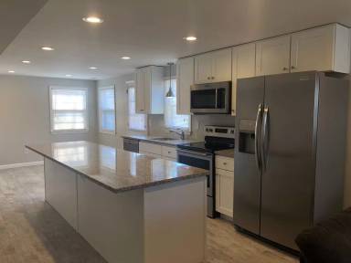 Main picture of 77 Tyndall Ave